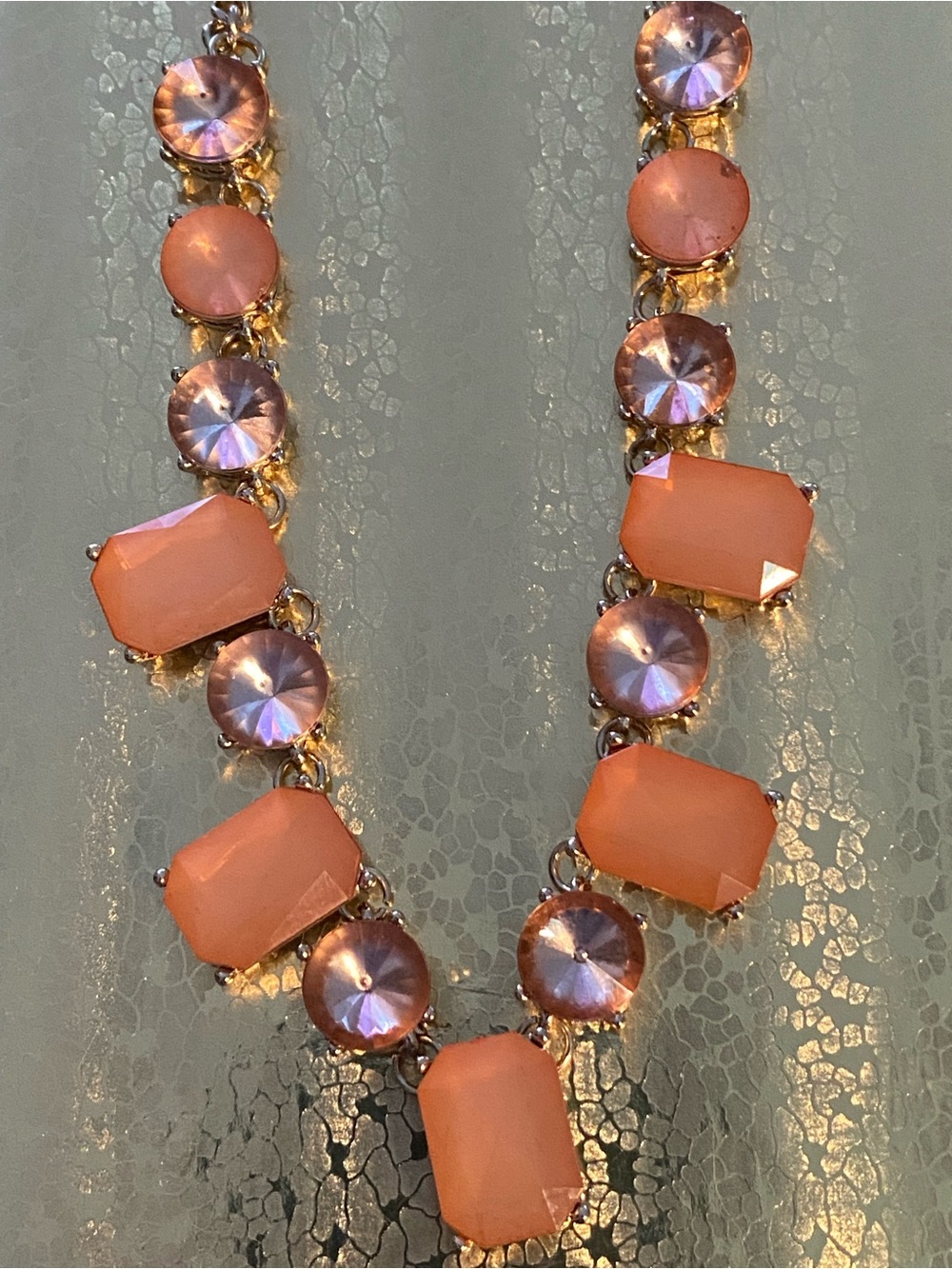 NWT Olivia Welles 14K Gold-Plated Peach Statement Necklace - Picture 5 of 7